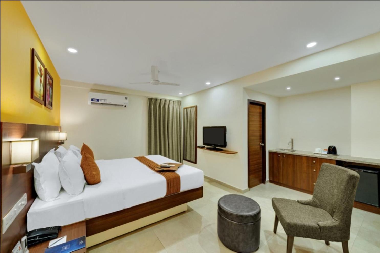Best Western Alkapuri, Вадодара Экстерьер фото