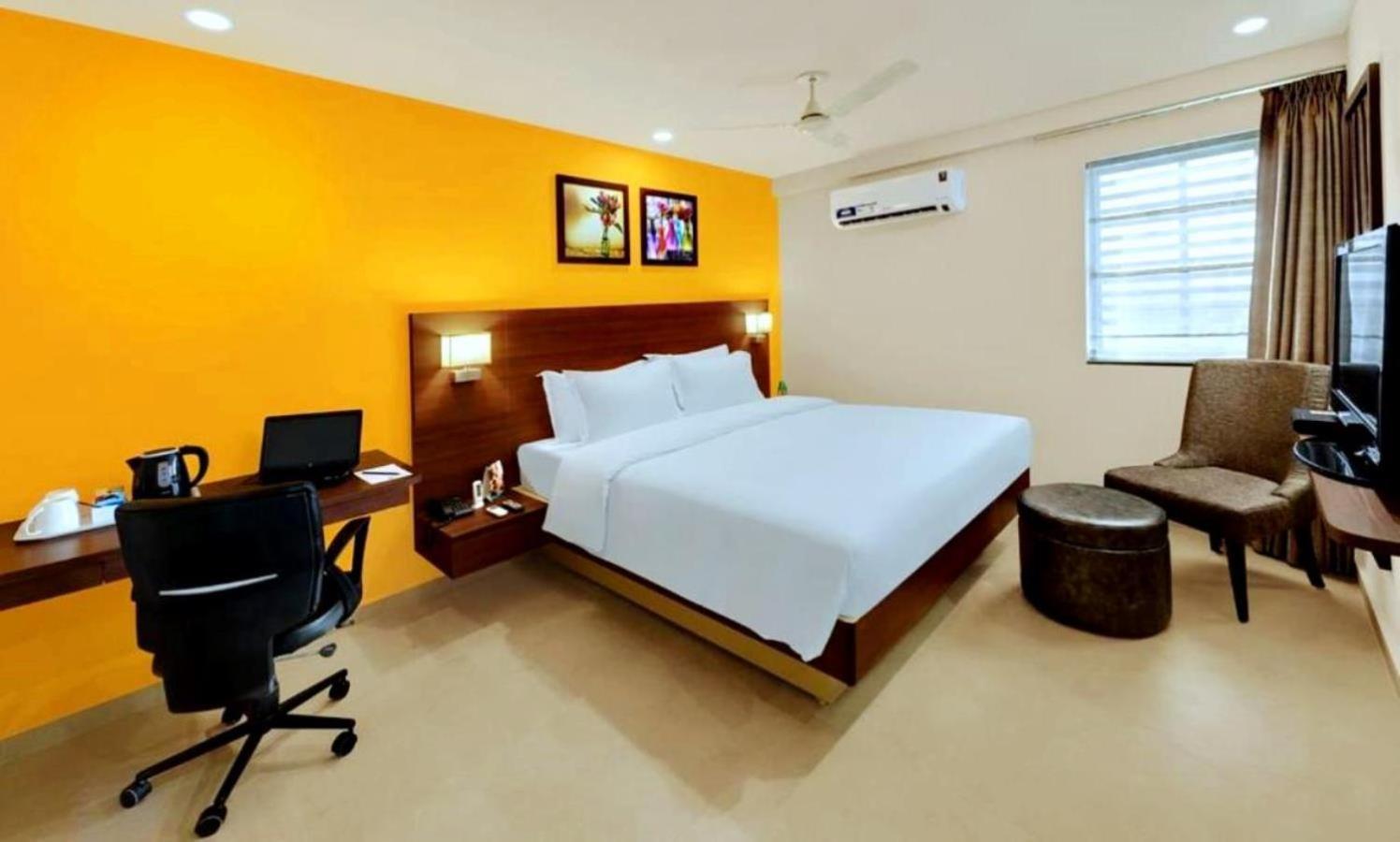 Best Western Alkapuri, Вадодара Экстерьер фото