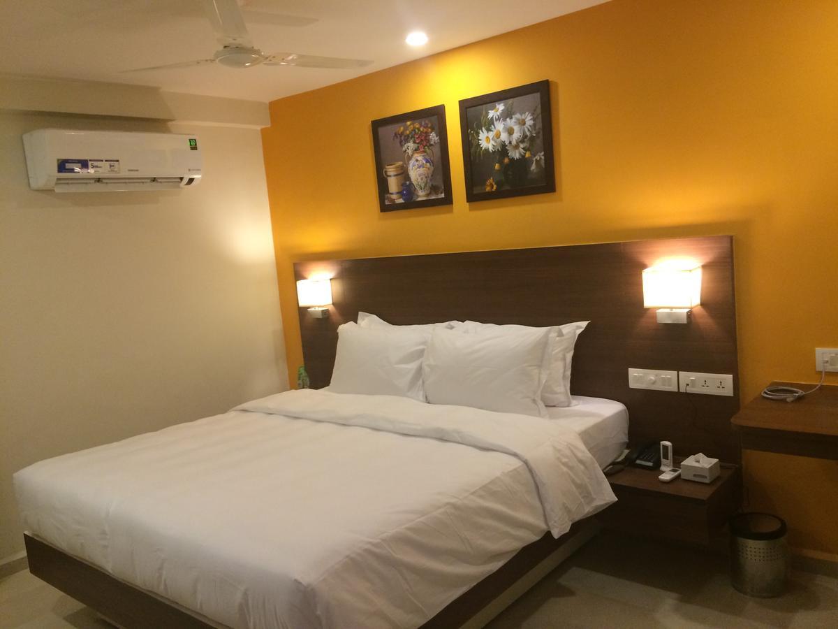 Best Western Alkapuri, Вадодара Экстерьер фото