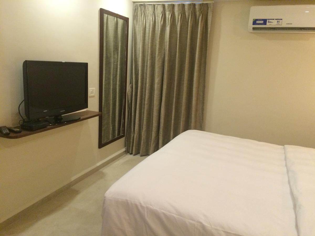 Best Western Alkapuri, Вадодара Экстерьер фото