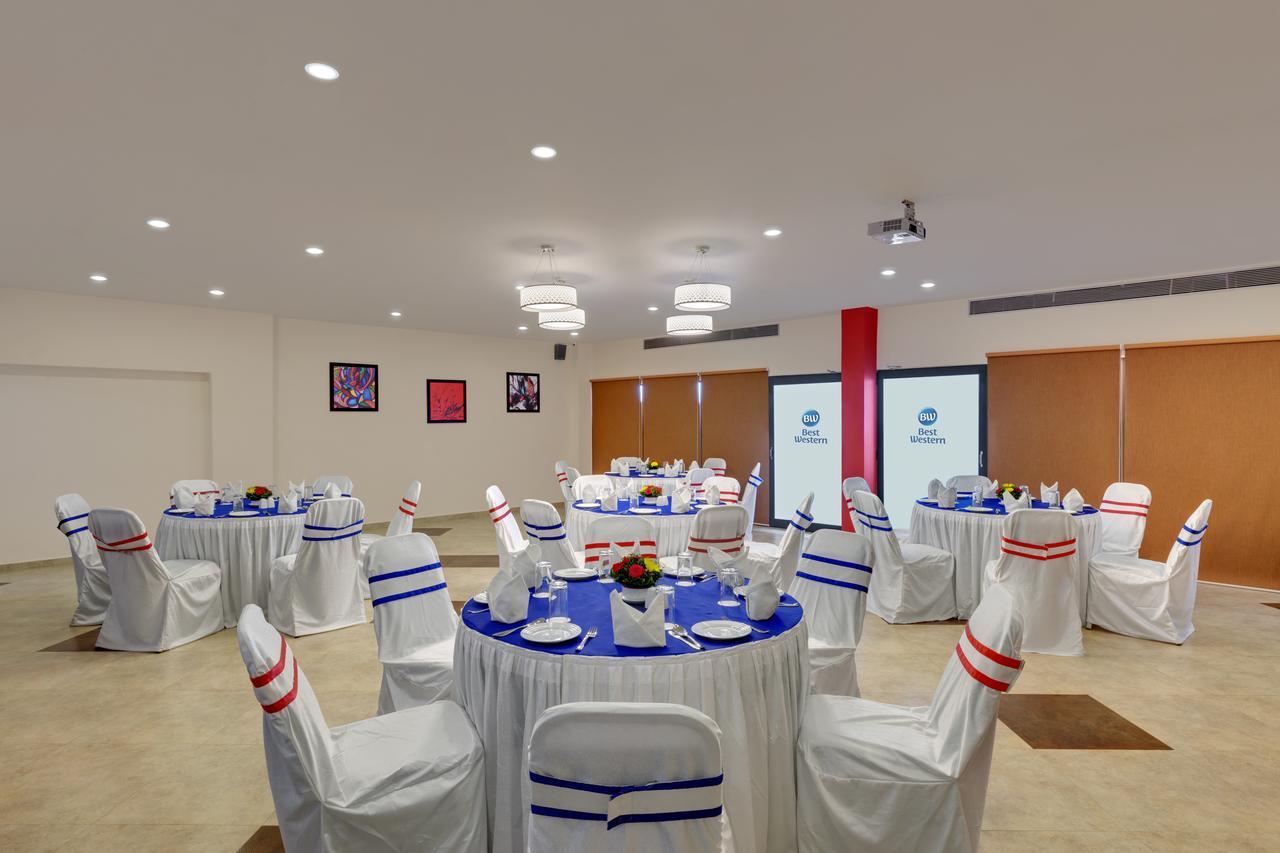 Best Western Alkapuri, Вадодара Экстерьер фото