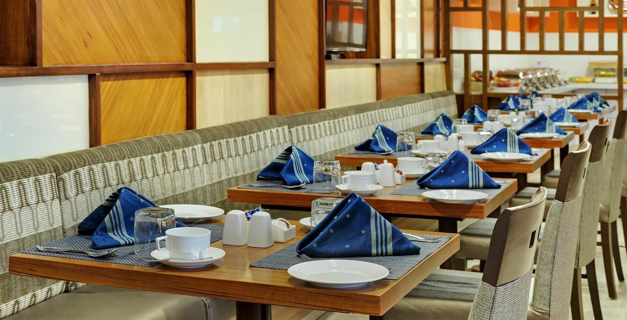 Best Western Alkapuri, Вадодара Экстерьер фото