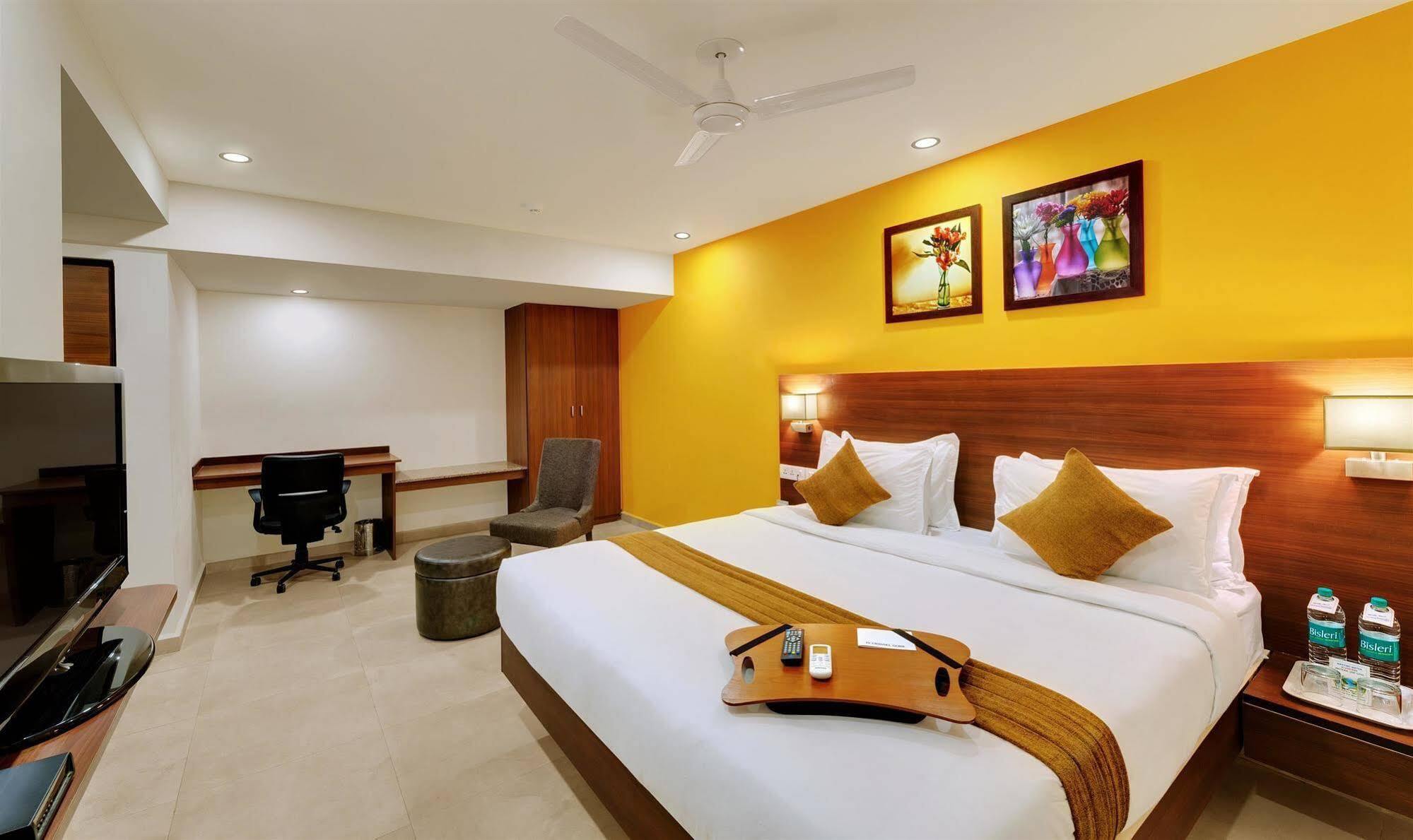 Best Western Alkapuri, Вадодара Экстерьер фото