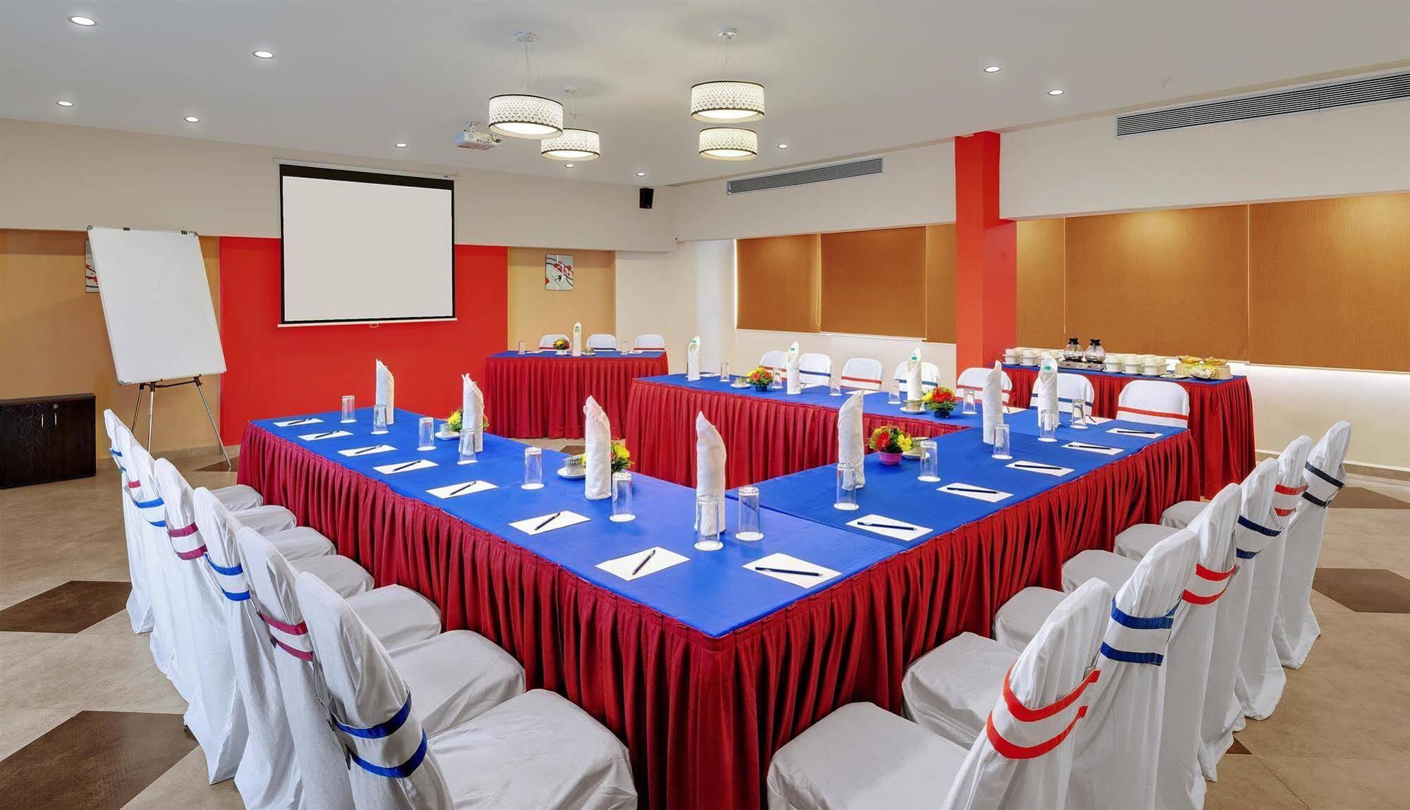 Best Western Alkapuri, Вадодара Экстерьер фото