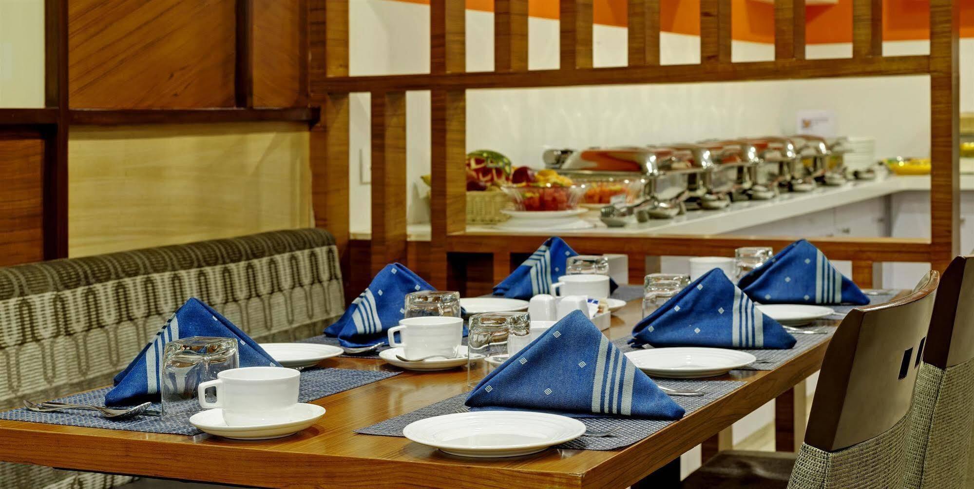 Best Western Alkapuri, Вадодара Экстерьер фото